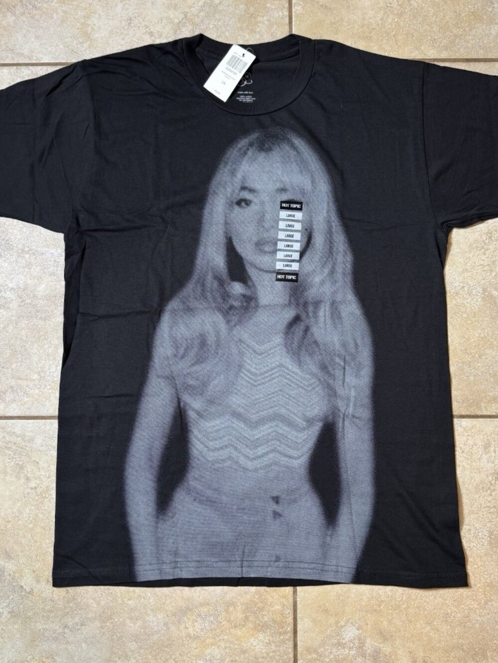 Sabrina Carpenter Black & White Portrait T-Shirt Size LARGE New With Tags